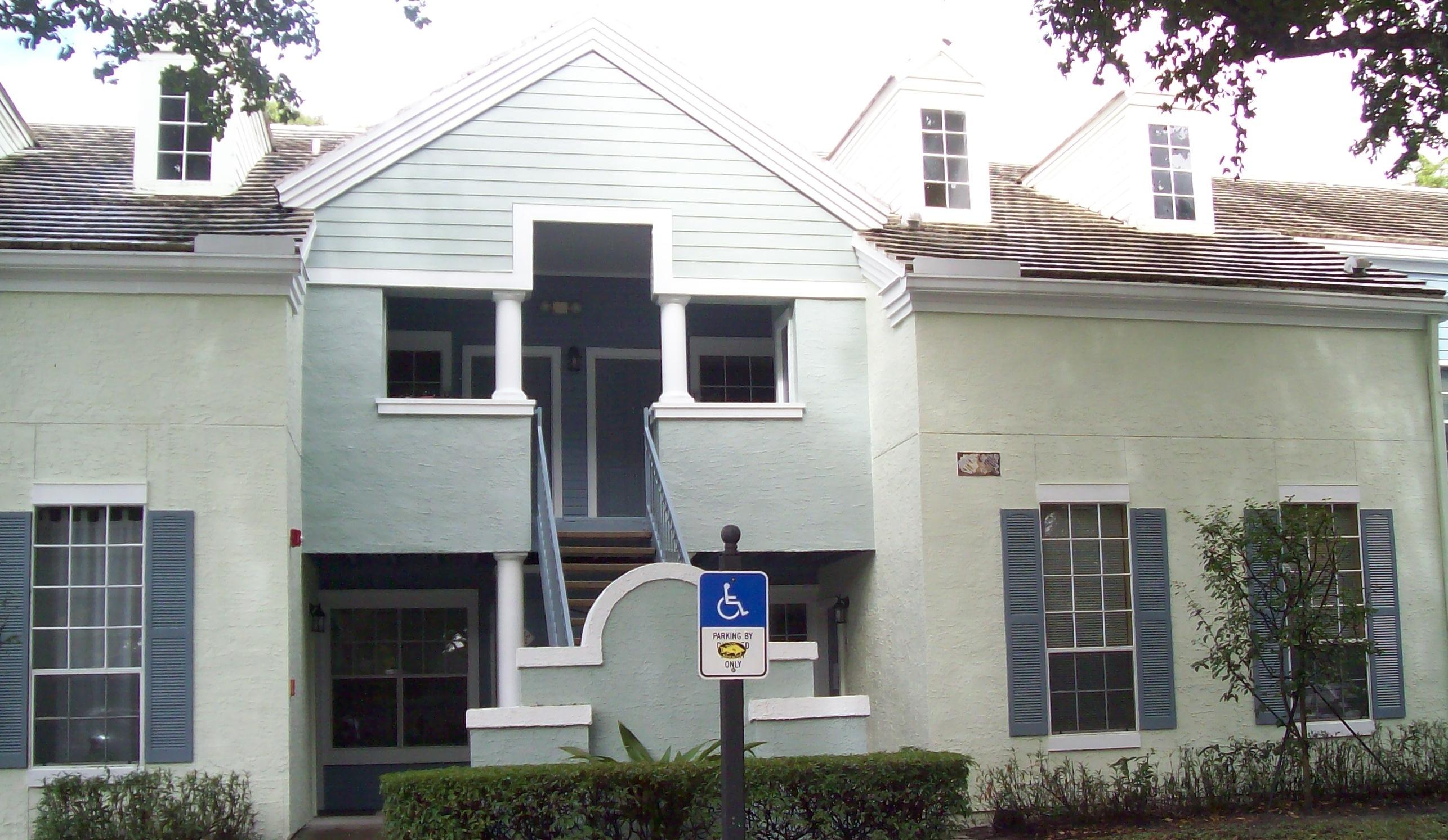 1275 Crystal Way, Unit E Delray Beach, FL 33444 - Photo 1 of 10 front