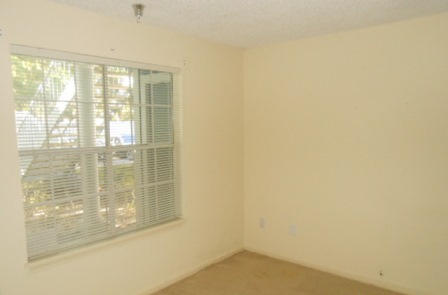 1275 Crystal Way, Unit E Delray Beach, FL 33444 - Photo 7 of 10 015