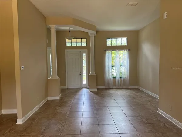 $3,925 | 15604 Hampton Village Drive, Tampa, FL 33618