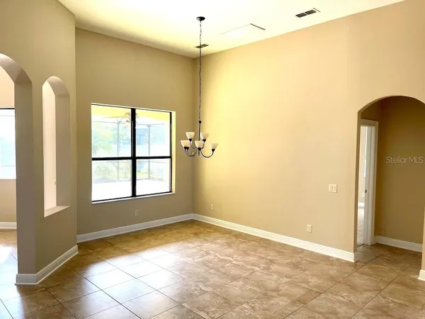 $3,925 | 15604 Hampton Village Drive, Tampa, FL 33618