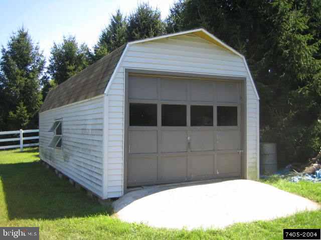 3320 Ruppert Road York, PA 17408 - Photo 4 of 9 Gallery Image 4