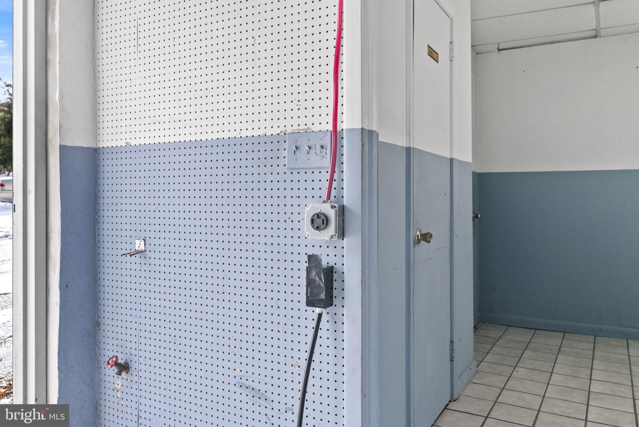 1013 Rapp Alley Norristown, PA 19401 - Photo 14 of 23 a bathroom with a shower