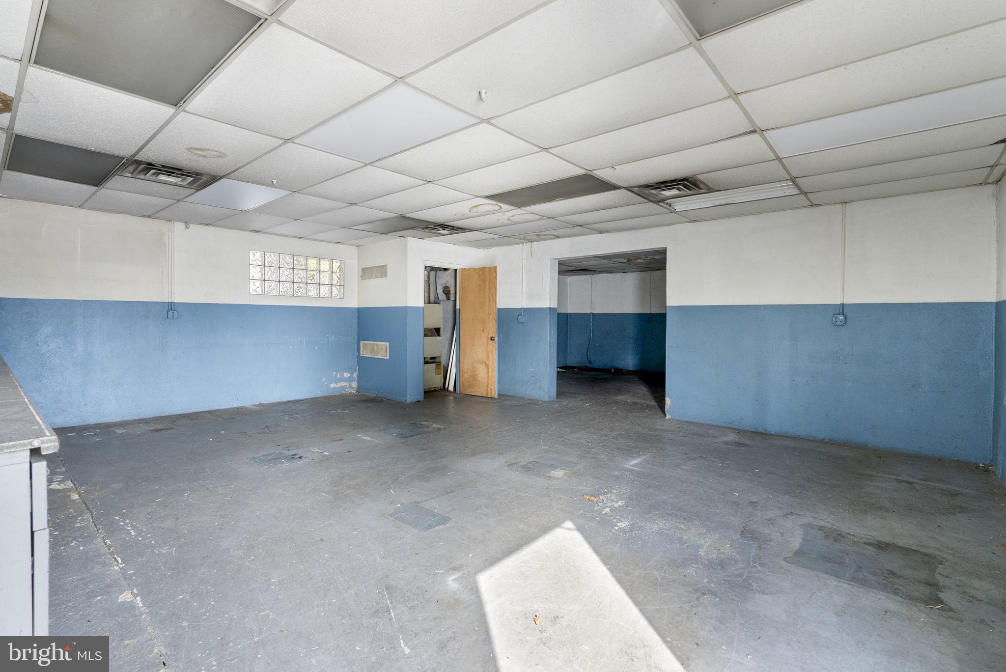 1013 Rapp Alley Norristown, PA 19401 - Photo 10 of 23 a view of a garage room