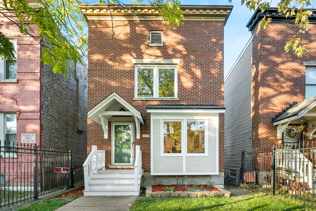 $599,900 | 3342 West Le Moyne Street, Chicago, IL 60651