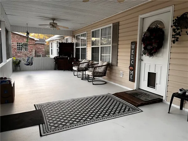 $245,000 | 1365 Ballfield Road, Hortense, GA 31543