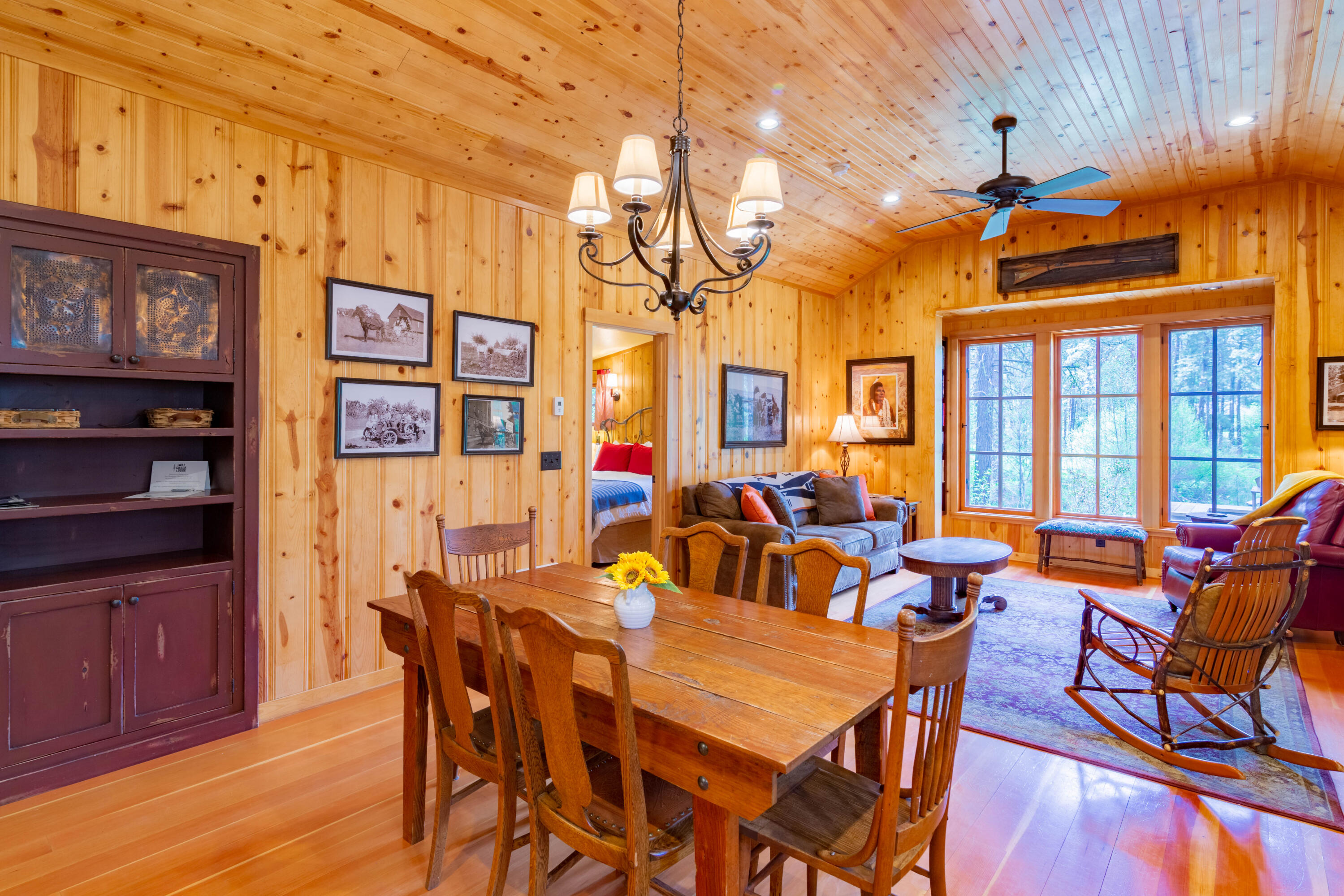 13375 Southwest Forest Service Road, Unit 26 U2 Camp Sherman, OR 97730 - Photo 11 of 25 metolius-river-luxury-cabin-26-dining