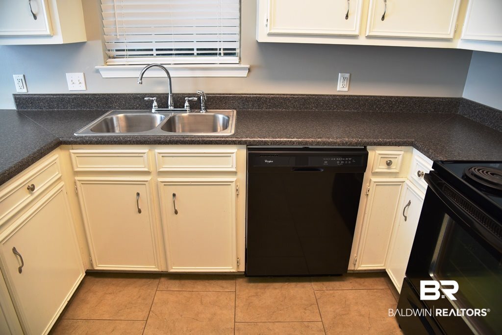 2423 West Road Mobile, AL 36693 - Photo 9 of 21