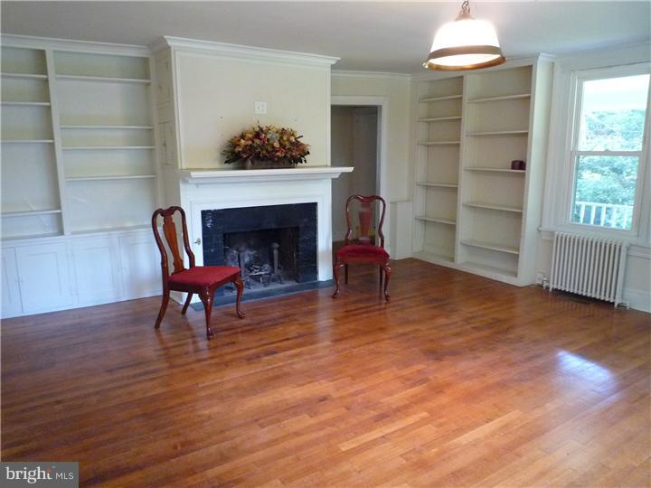920 Crum Creek Road Media, PA 19063 - Photo 11 of 20 Living Room