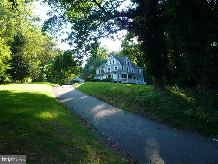 920 Crum Creek Road Media, PA 19063 - Photo 18 of 20 Driveway
