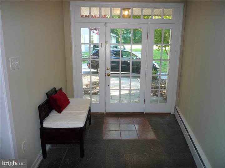 920 Crum Creek Road Media, PA 19063 - Photo 5 of 20 Foyer