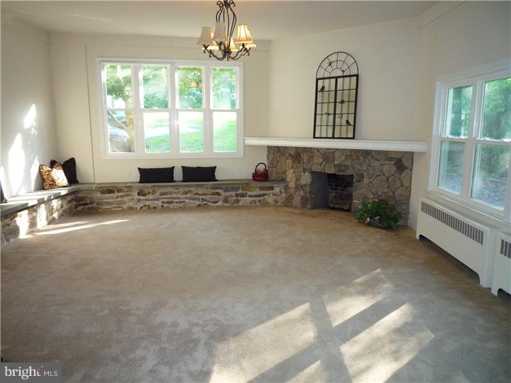 920 Crum Creek Road Media, PA 19063 - Photo 7 of 20 Great Room