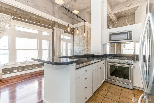 $2,650 | 1101 A Street, Unit 801, Tacoma, WA 98402