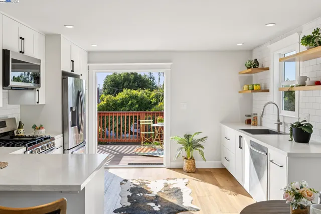 $1,275,000 | 1525 Stanton Street, Alameda, CA 94501