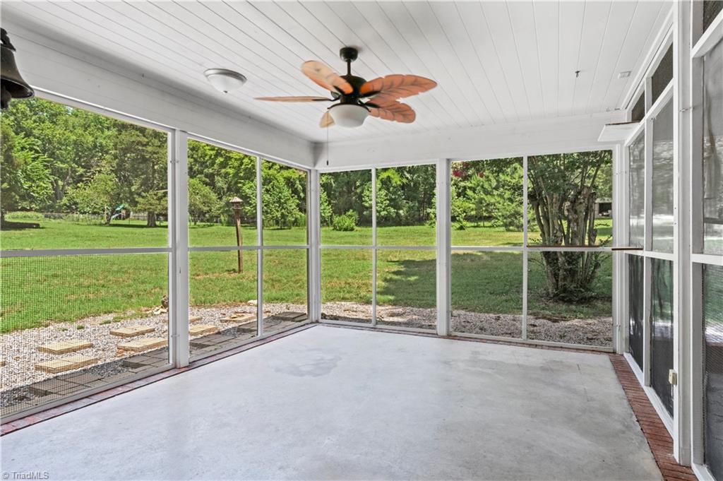 6645 Springfield Drive Clemmons, NC 27012 - Photo 3 of 36