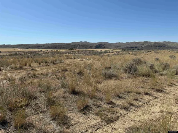 $90,000 | 2386 Highway 20, Worland, WY 82401