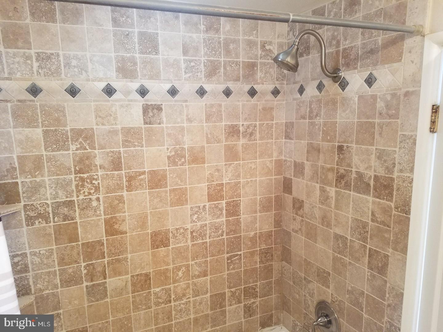 10826 East Keswick Road Philadelphia, PA 19154 - Photo 3 of 6 Gallery Image 3