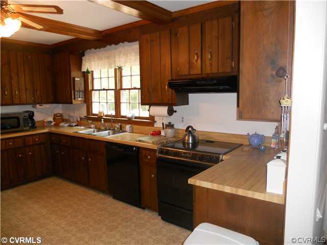 8100 Sinclair Road Mechanicsville, VA 23111 - Photo 7 of 12 Kitchen
