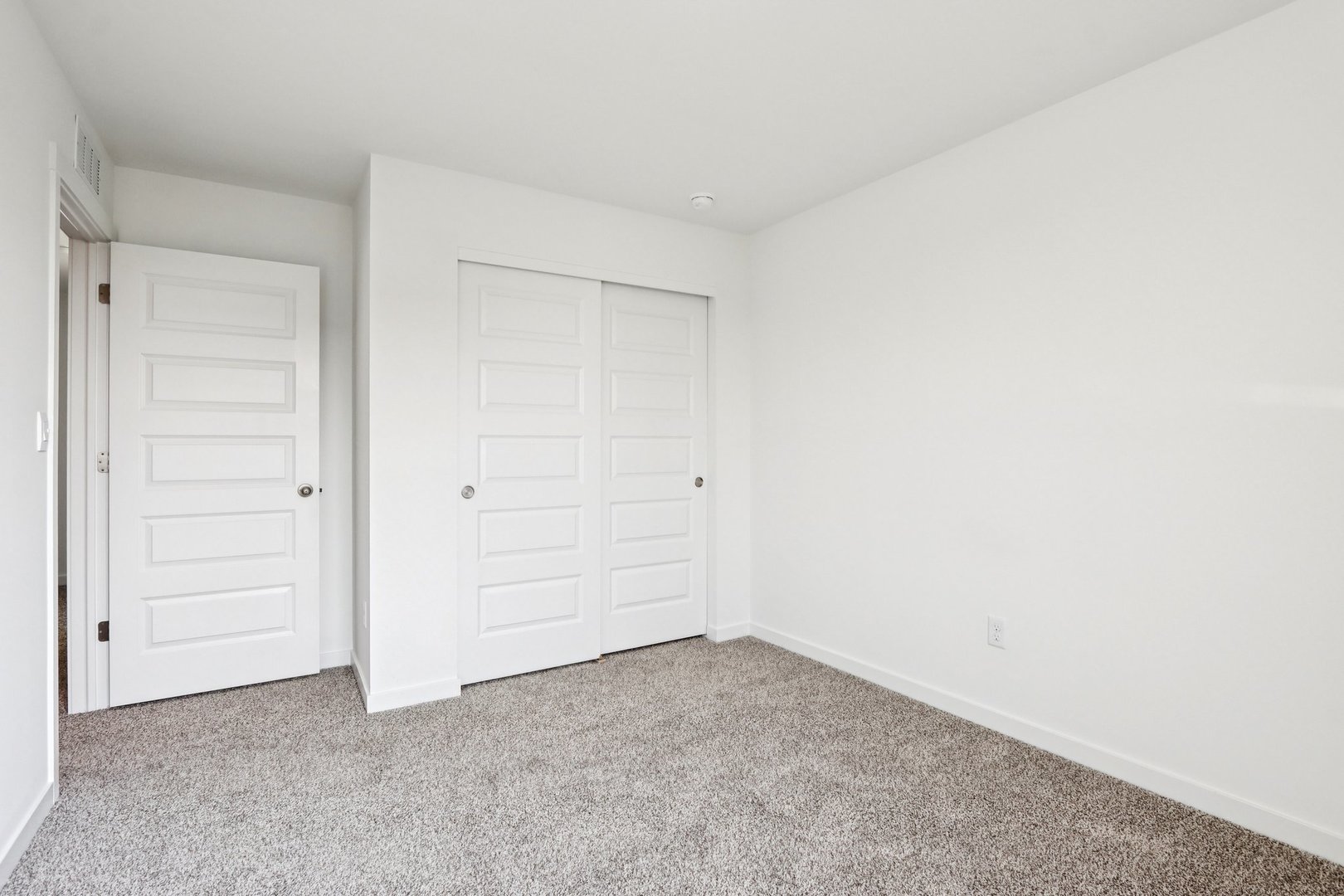 3002 Old Castle Road Joliet, IL 60431 - Photo 44 of 58