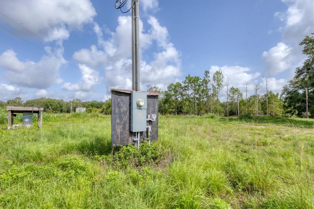 3045 Logue Road Myakka City, FL 34251 - Photo 25 of 31 a view of a garden