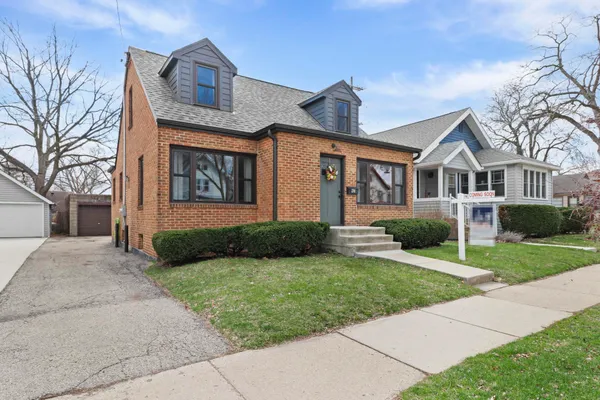 $565,000 | 2741 Milwaukee Street, Madison, WI 53704