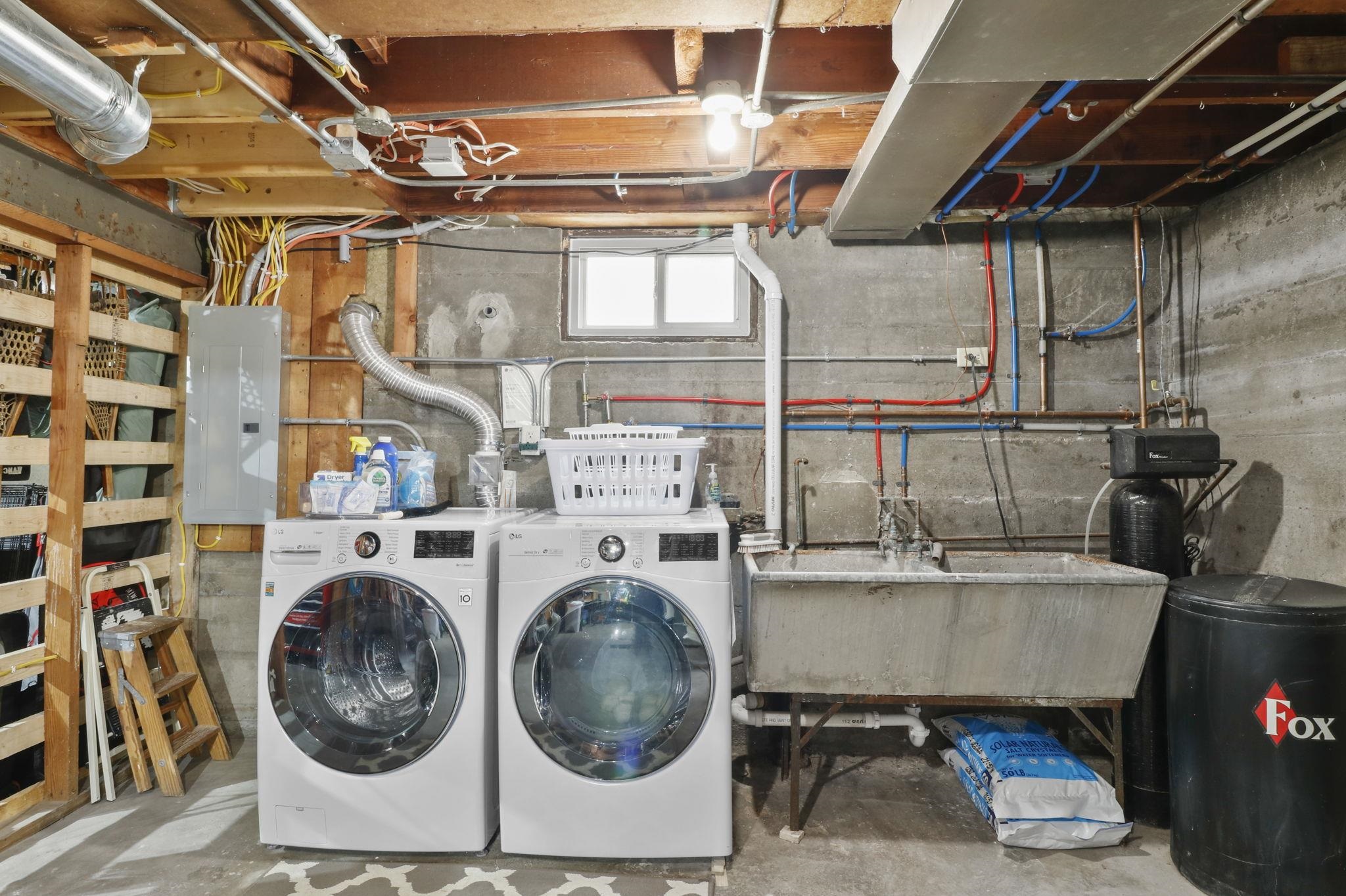 2741 Milwaukee Street Madison, WI 53704 - Photo 27 of 35