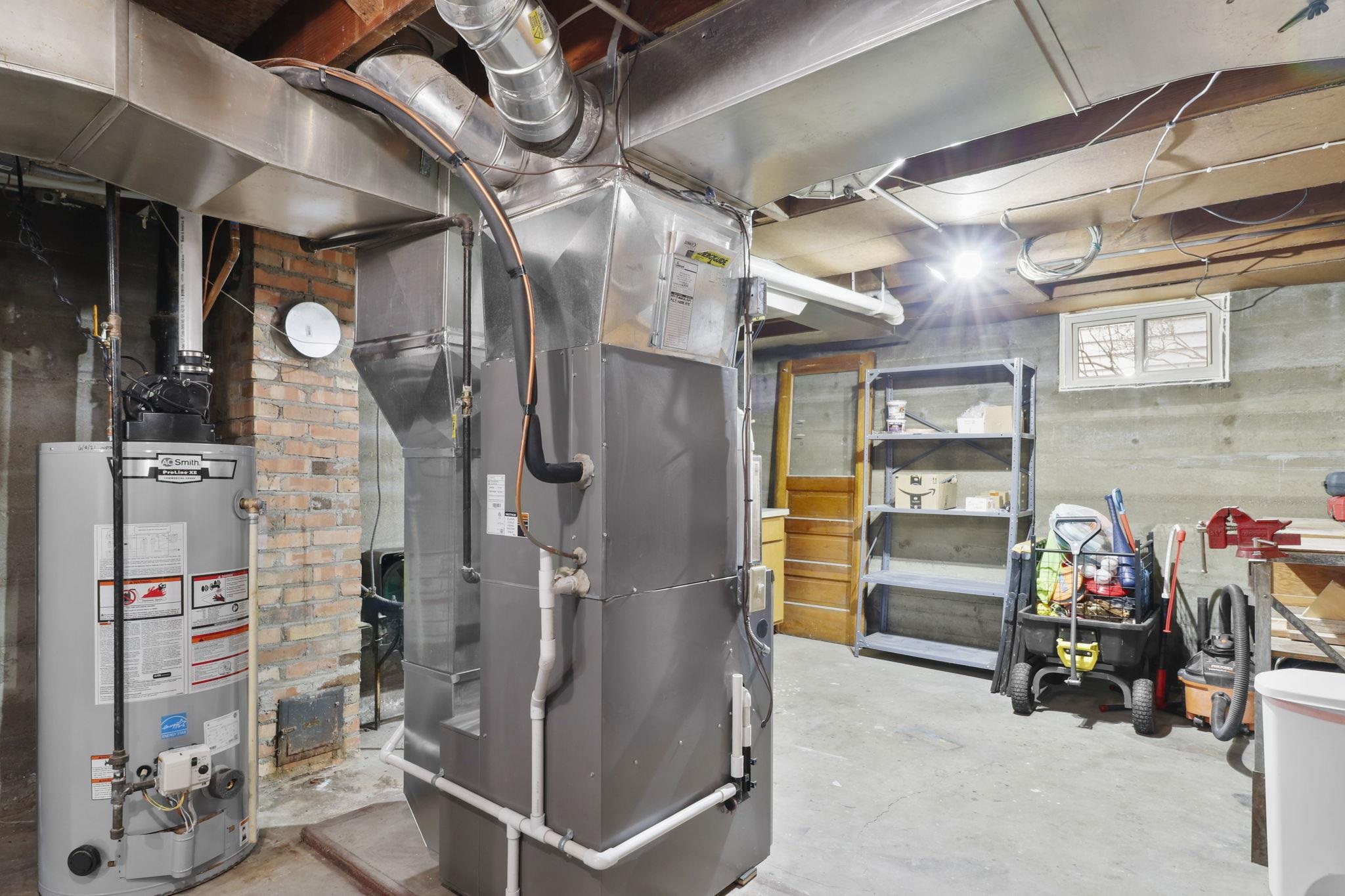 2741 Milwaukee Street Madison, WI 53704 - Photo 28 of 35