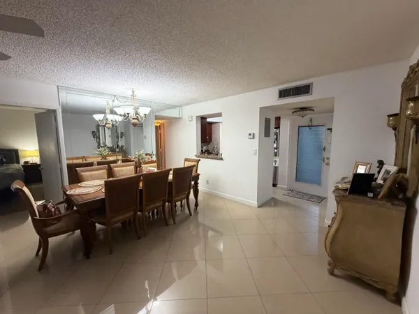 $1,950 | 7380 Northwest 18th Street, Unit 204, Margate, FL 33063