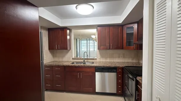 $1,950 | 7380 Northwest 18th Street, Unit 204, Margate, FL 33063