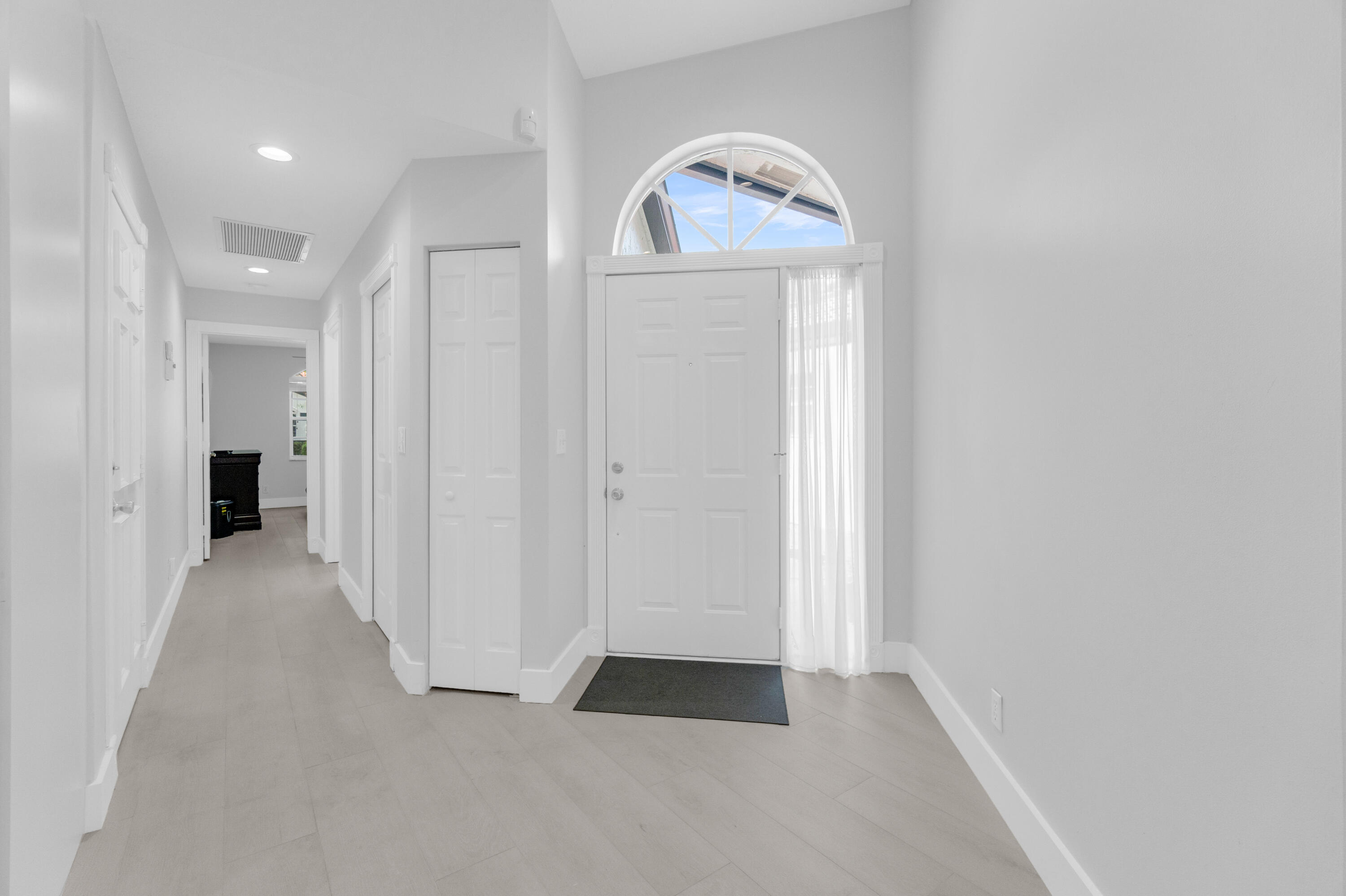 8224 Vía Bella Boca Raton, FL 33496 - Photo 5 of 68 31