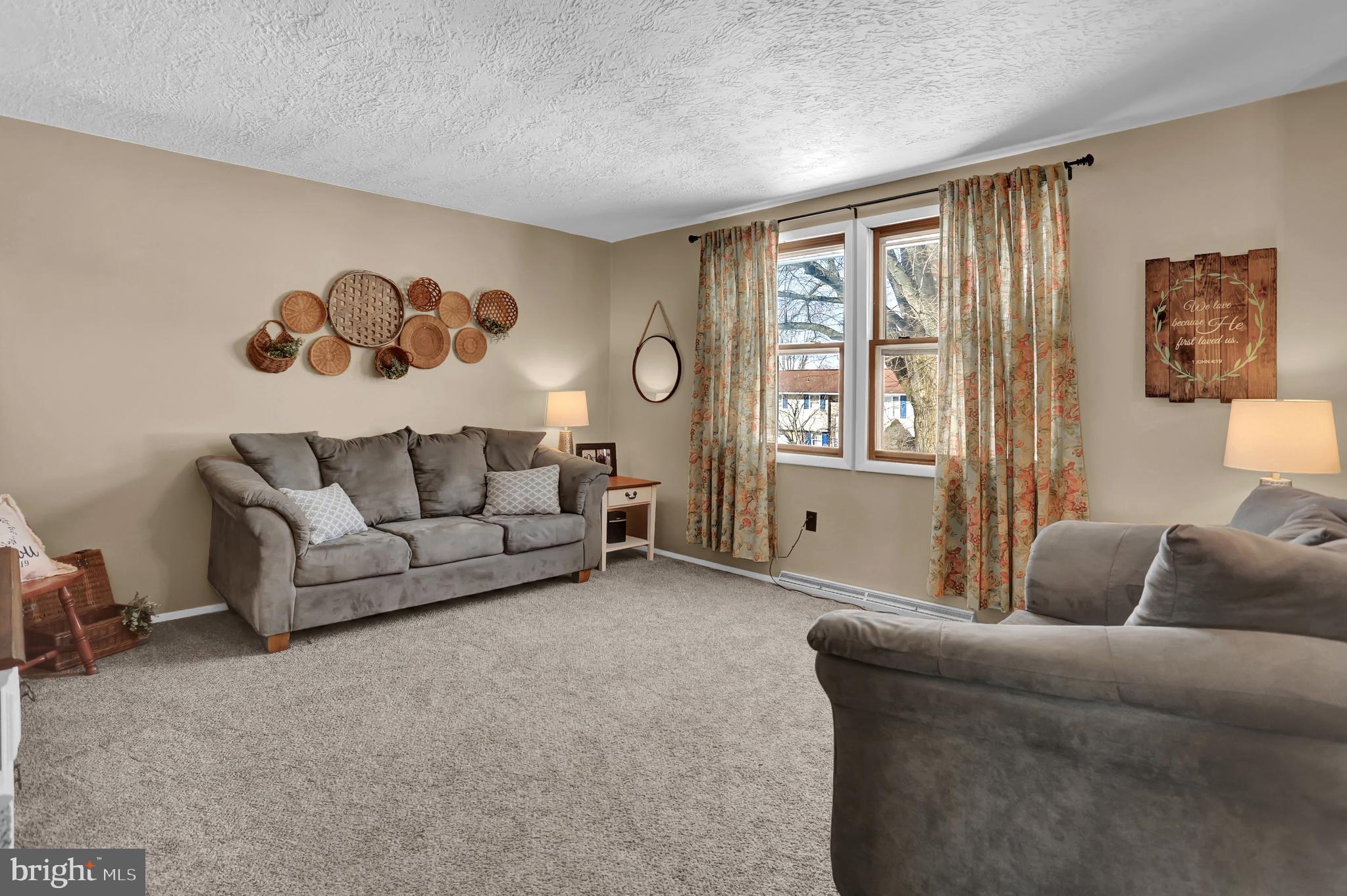 2230 Chestnut Road York, PA 17408 - Photo 4 of 38