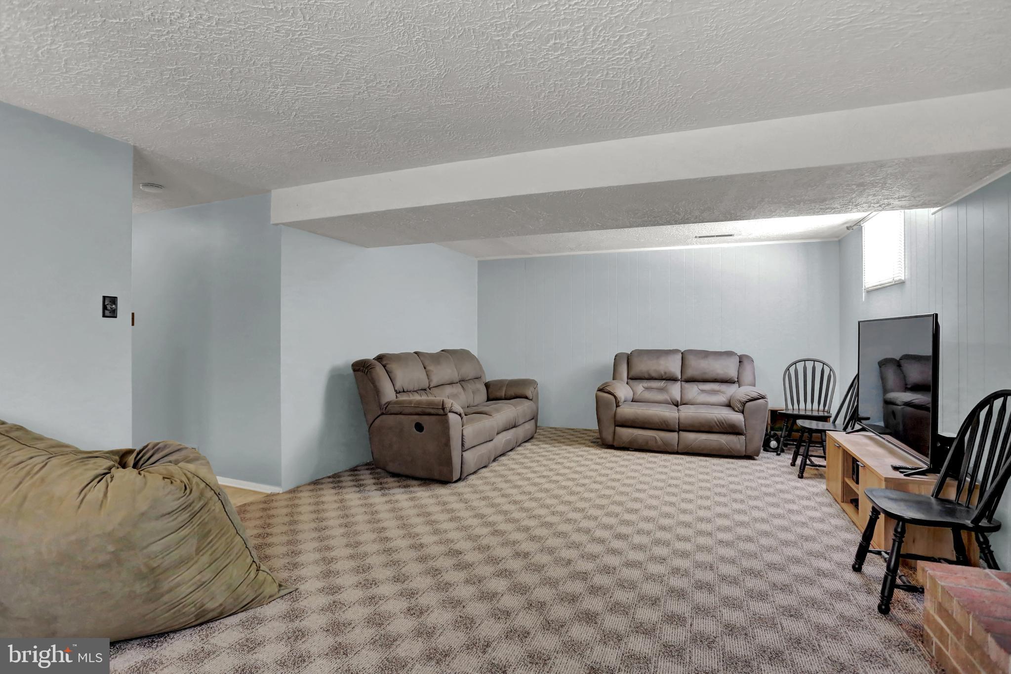 2230 Chestnut Road York, PA 17408 - Photo 31 of 38