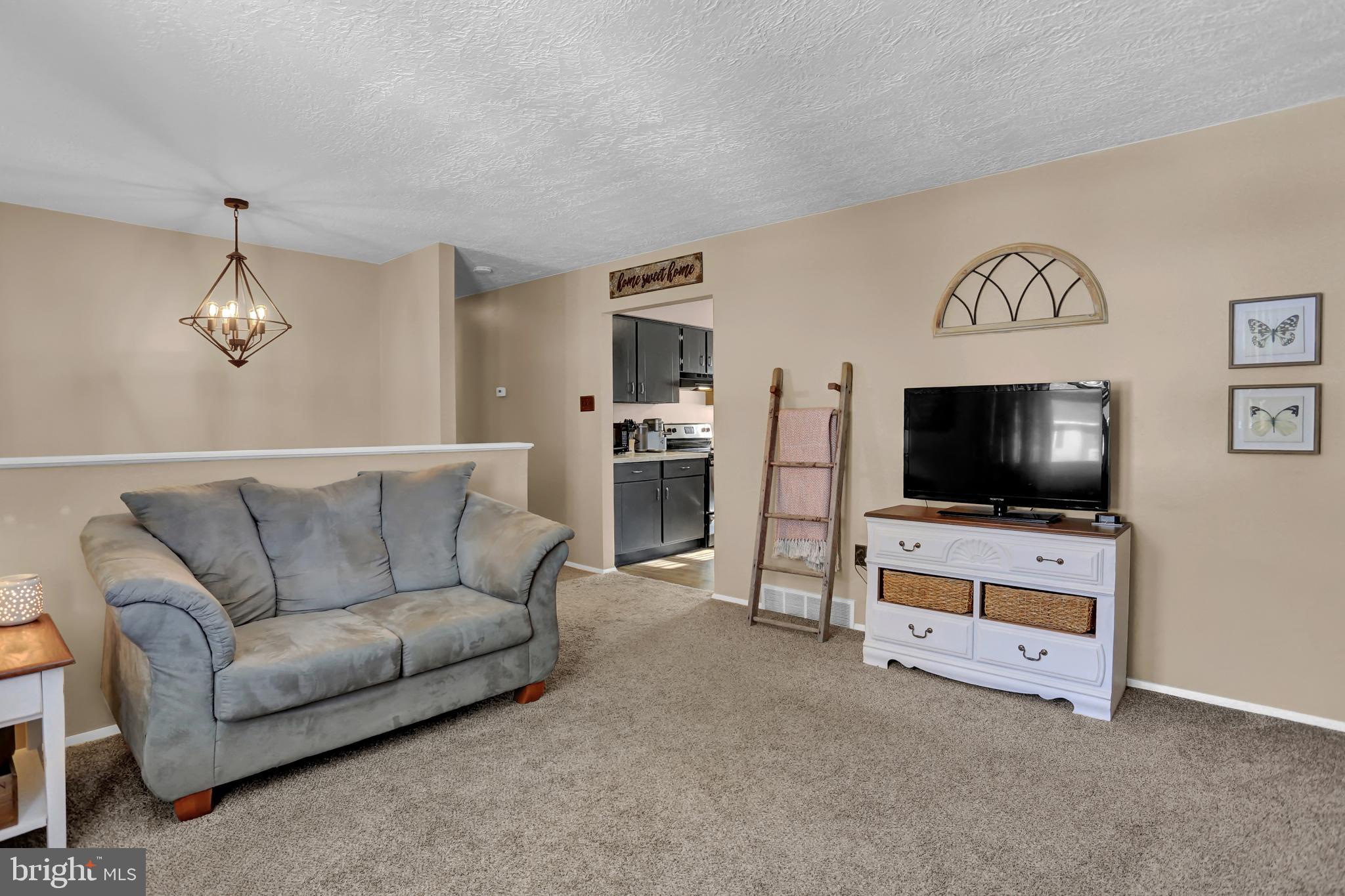 2230 Chestnut Road York, PA 17408 - Photo 6 of 38