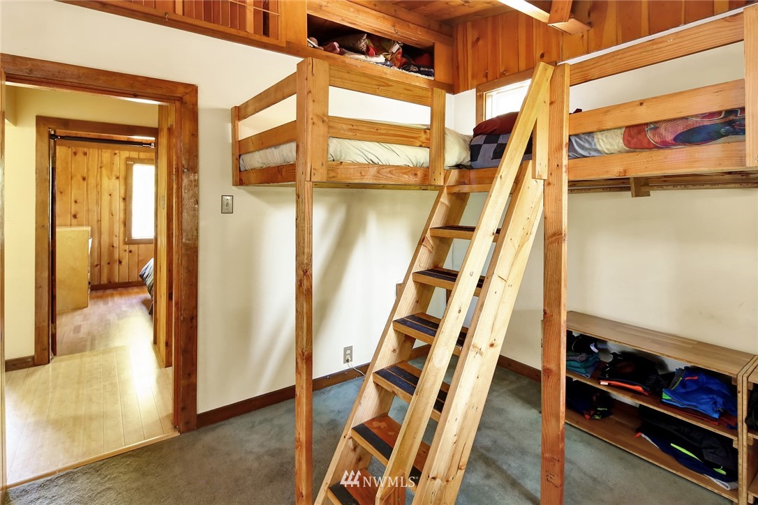 5049 Anderson Road Blaine, WA 98230 - Photo 13 of 25 Gallery Image 13