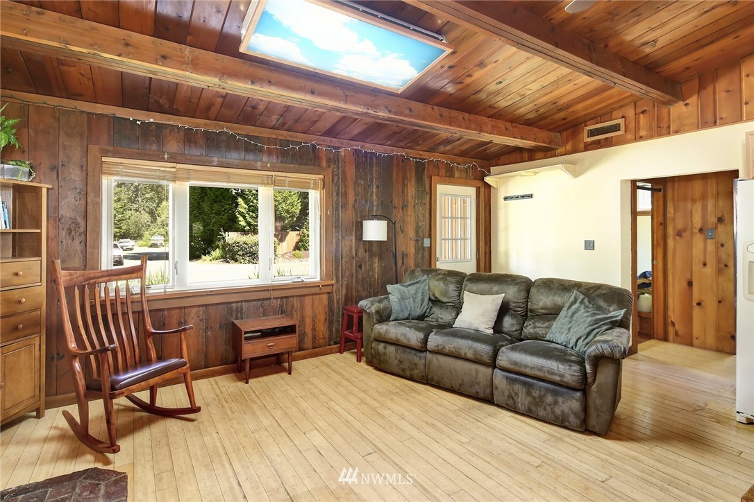 5049 Anderson Road Blaine, WA 98230 - Photo 6 of 25 Gallery Image 6