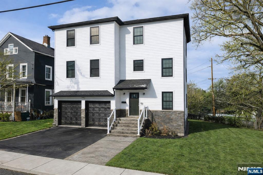 7 Maple Street Bloomfield, NJ 07003 - Photo 1 of 31