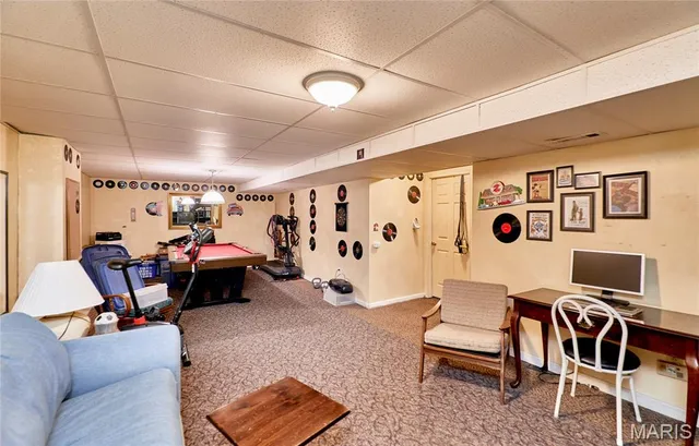 $218,000 | 917 Hawthorn Avenue, St. Charles, MO 63301