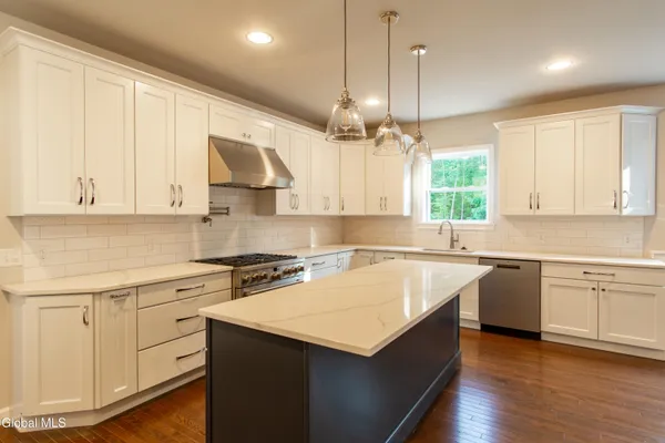 $798,945 | 7 Mapleton Court, Clifton Park, NY 12065