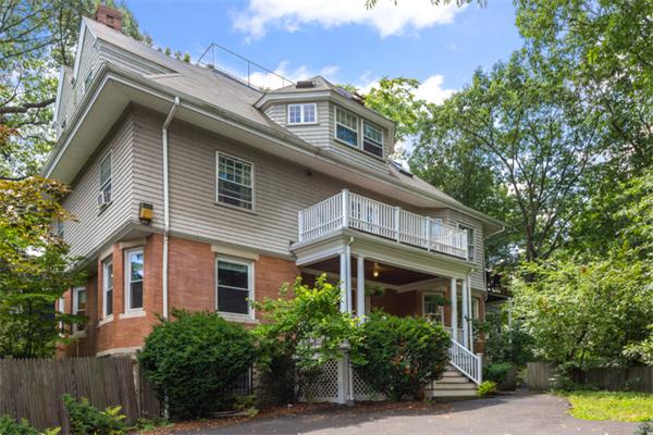 126 Kilsyth Road, Unit 4 Boston, MA 02135 - Photo 5 of 24