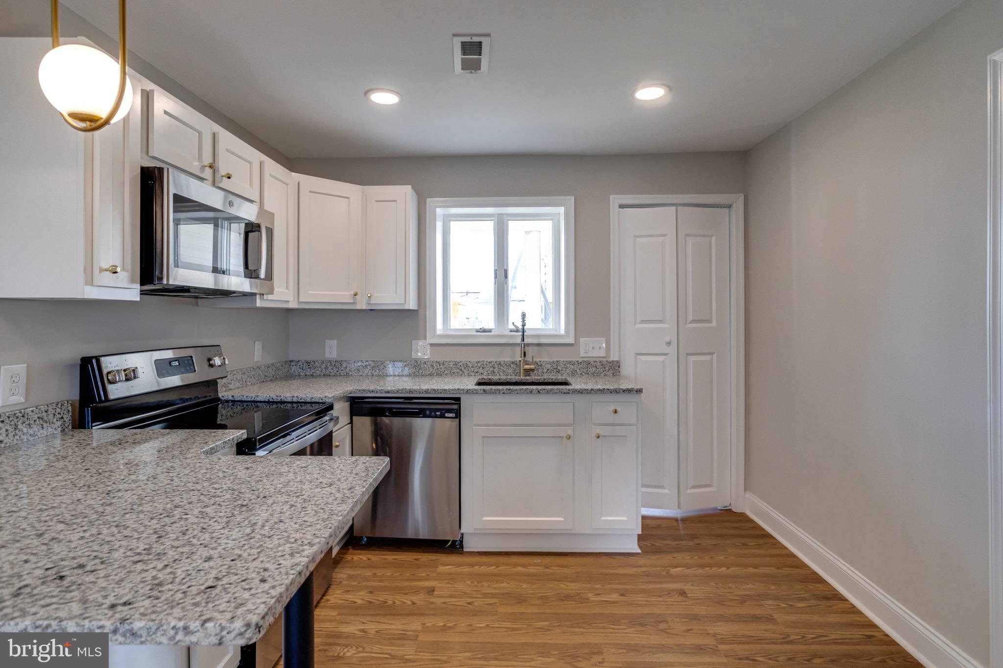 3513 Sollers Point Road Dundalk, MD 21222 - Photo 11 of 55