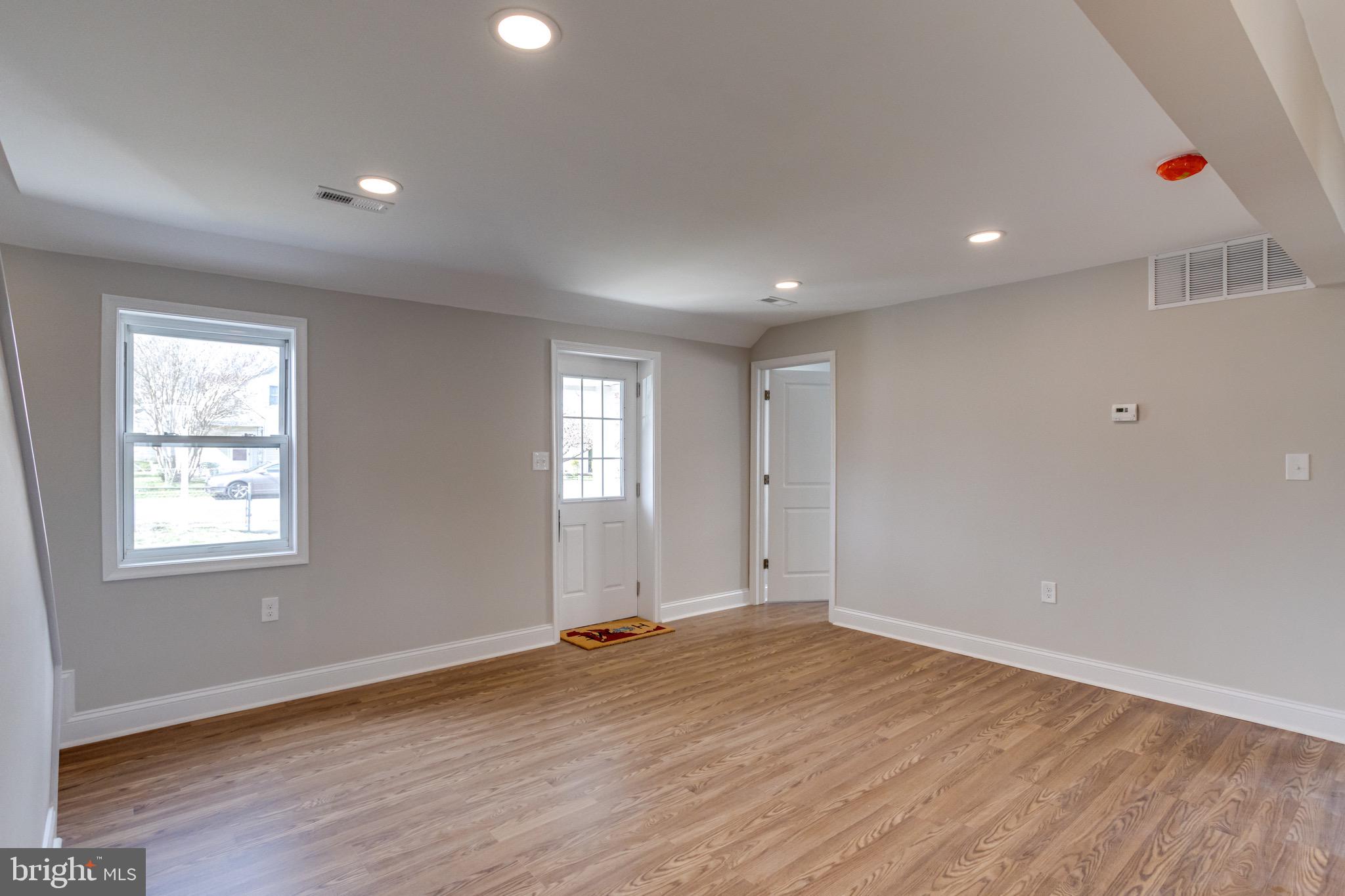 3513 Sollers Point Road Dundalk, MD 21222 - Photo 5 of 55