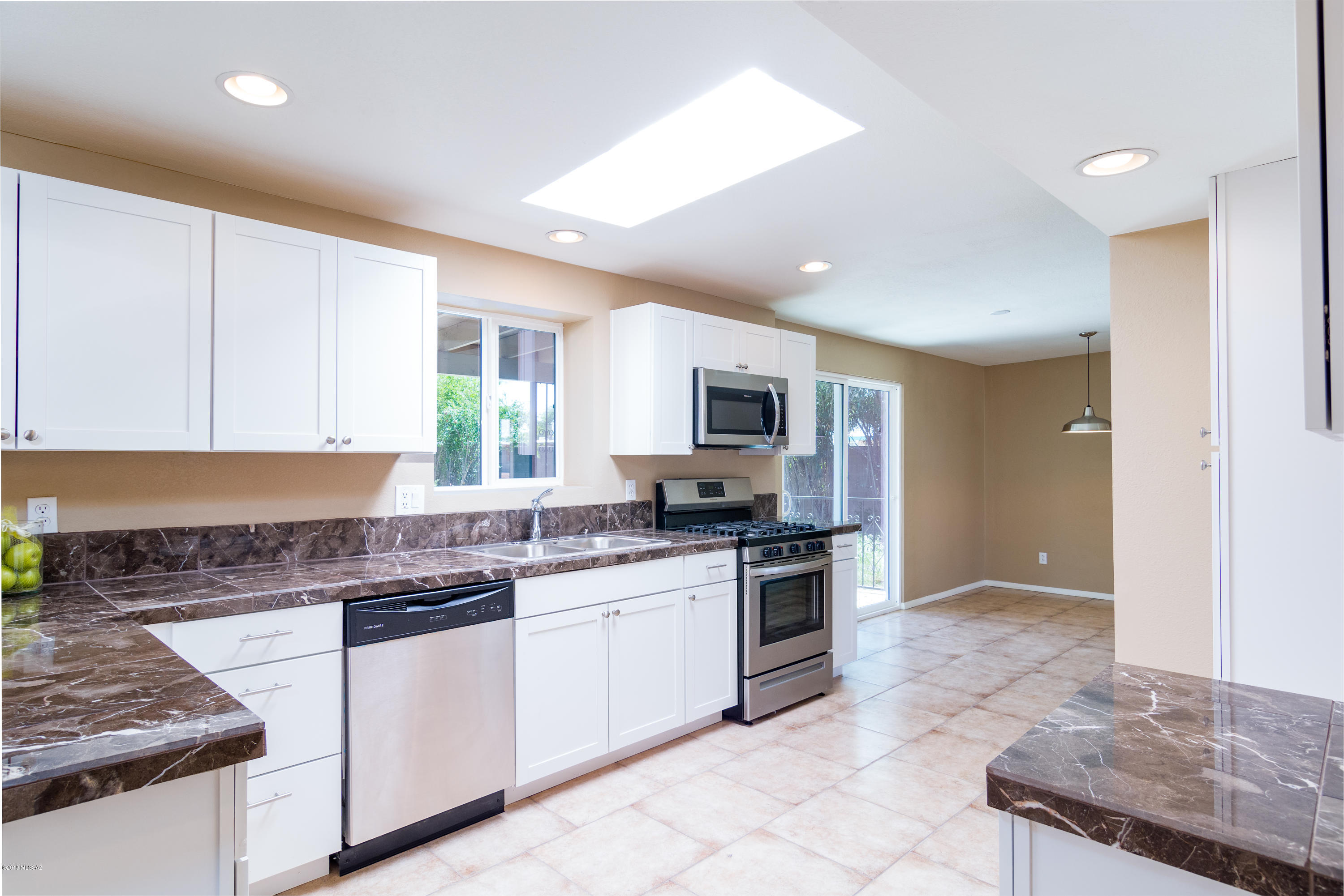 7224 East Stella Road Tucson, AZ 85730 - Photo 7 of 18 Gallery Image 7