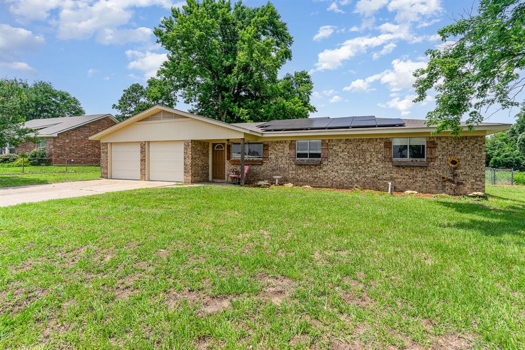 109 Carroll Drive Athens, TX 75752 - Photo 3 of 40