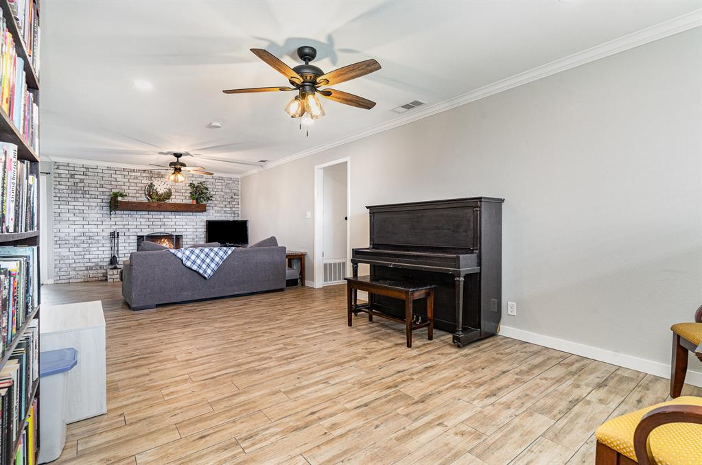 109 Carroll Drive Athens, TX 75752 - Photo 8 of 40