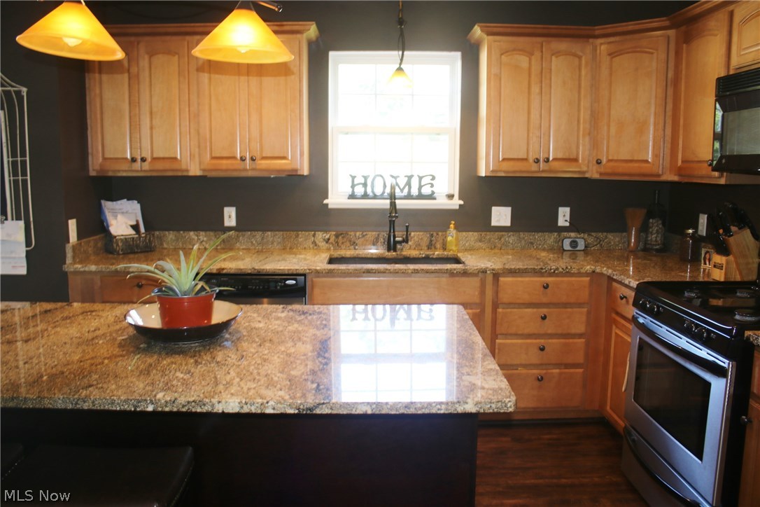 5717 Lockwood Road Madison, OH 44057 - Photo 7 of 29 KITCHEN