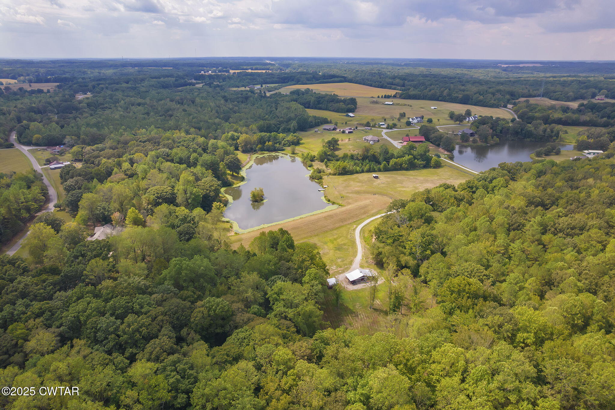 413 Law Lane Lexington, TN 38351 - Photo 23 of 25 a view of a city