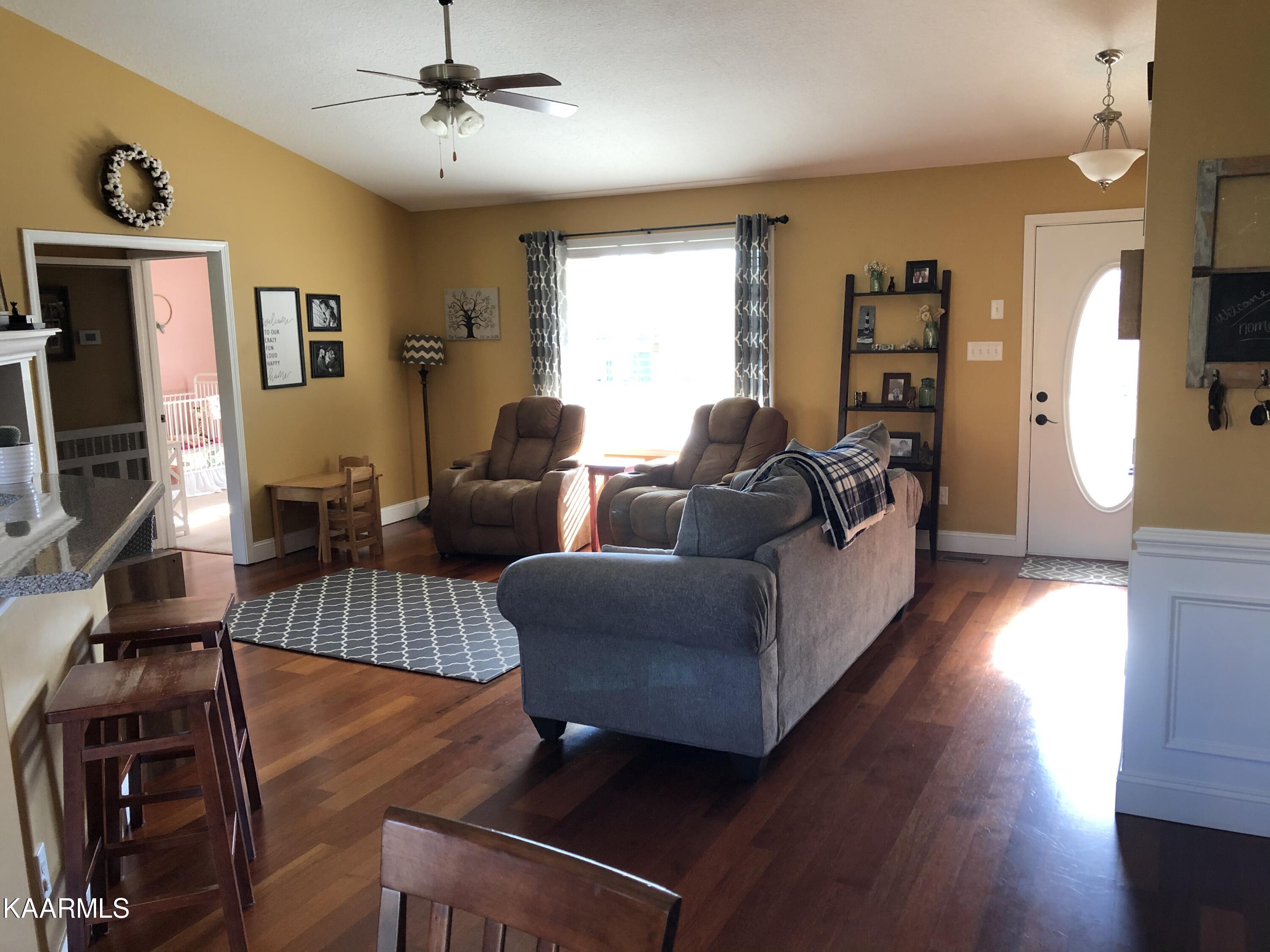 2109 Wesley Ridge Lane Knoxville, TN 37921 - Photo 5 of 15 612247C1-0366-41BE-B2A5-226DA2FAB95D