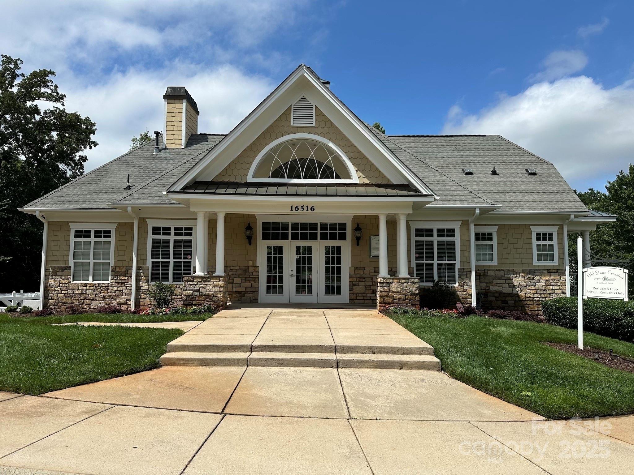 11609 Erwin Ridge Avenue Charlotte, NC 28213 - Photo 28 of 29 a front view of a house with a yard