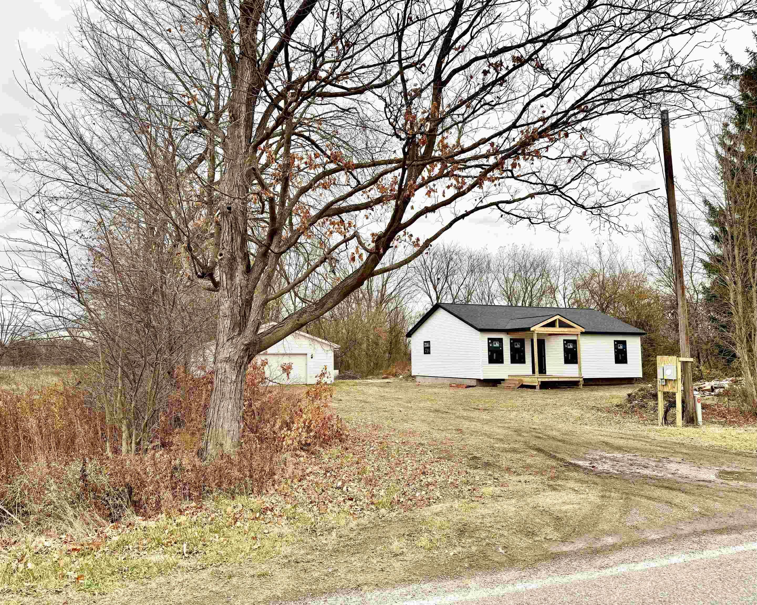 385 Mayer Road St. Clair, MI 48079 - Photo 9 of 54