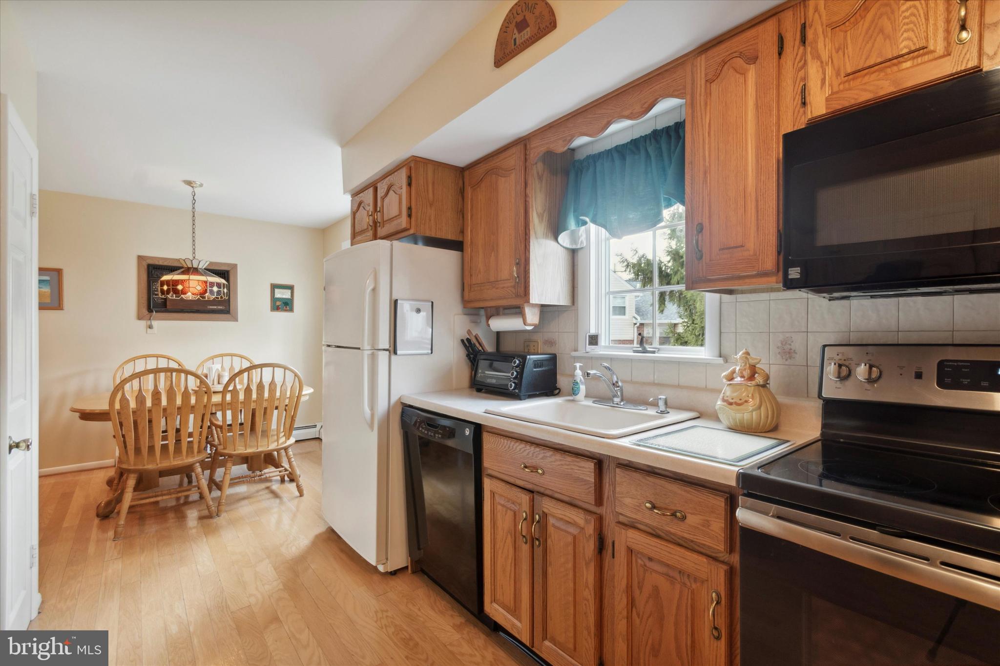 1056 Crozer Lane Springfield, PA 19064 - Photo 8 of 27