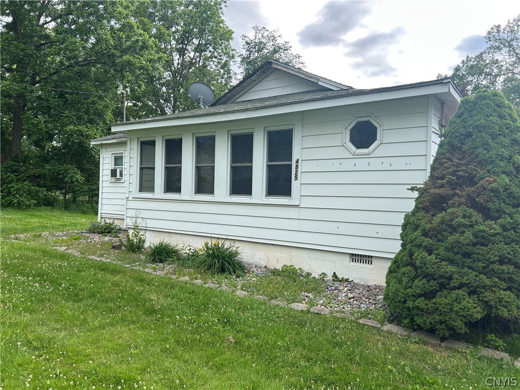 4825 Cedarvale Road Onondaga, NY 13215 - Photo 3 of 29
